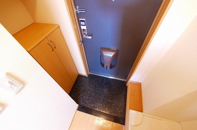 玄関　シンプルで使いやすい玄関です