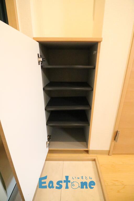 玄関　小物が置けるシューズボックス