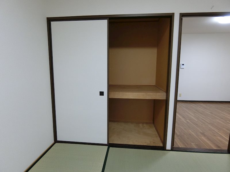 収納　同型タイプ（反転）