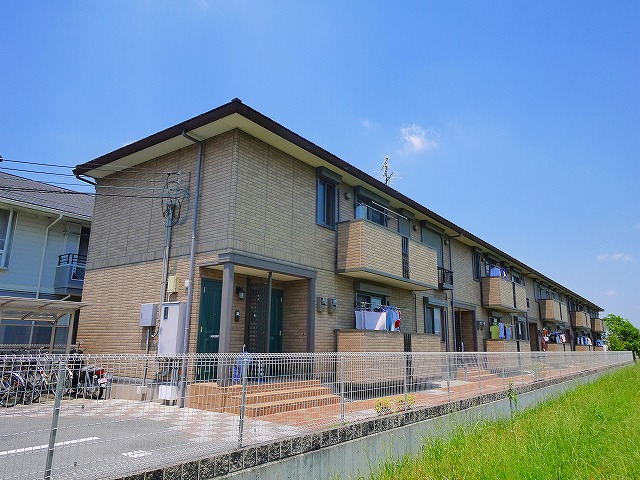 建物外観　落ち着いた雰囲気の外観です