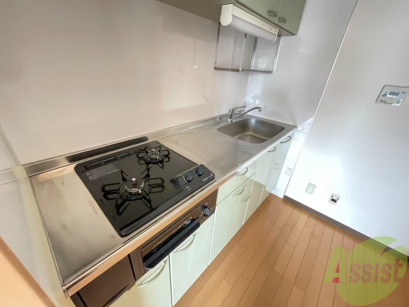 キッチン　こちらがキッチンです。調理スペースも広いです。