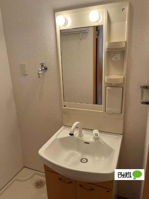 洗面設備　洗髪洗面化粧台