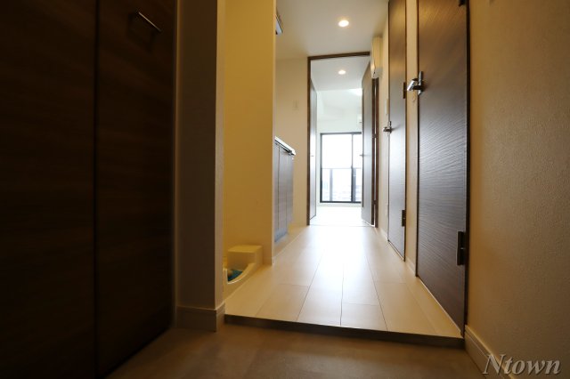 玄関　落ち着いた玄関です