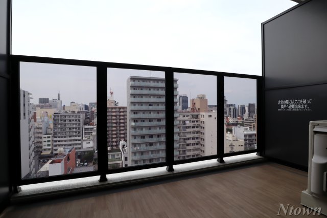 バルコニー　お洗濯にも便利なバルコニー付き