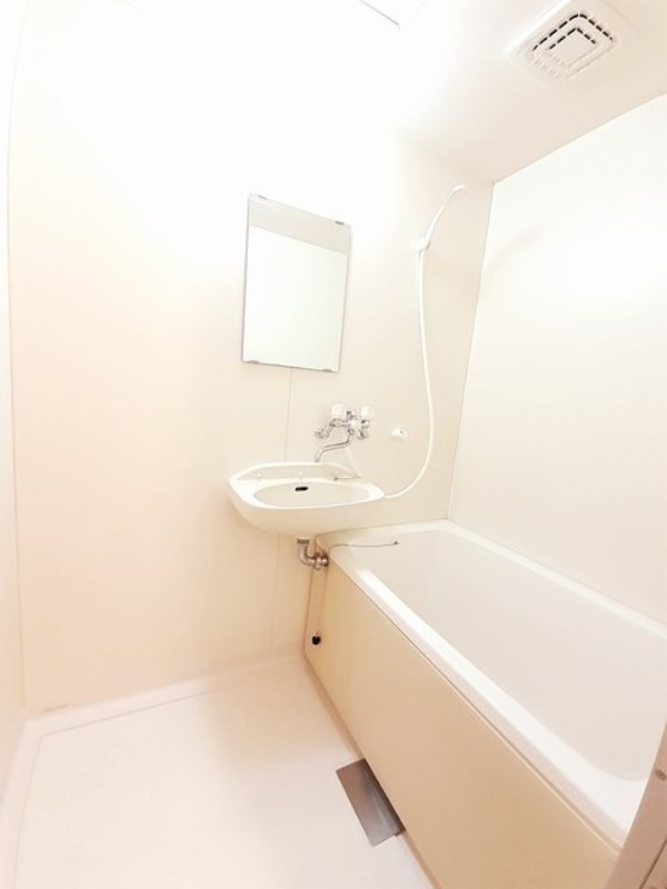 バス・シャワールーム　図面と現状に相違がある場合には現状を優先