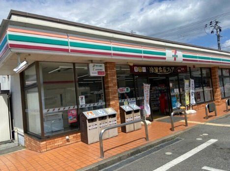 コンビニ　セブンイレブン西脇高田井町店（コンビニ）まで2190m
