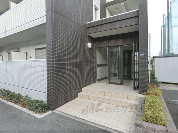 エントランス　エントランス