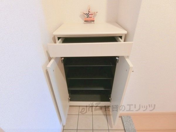 その他設備　下駄箱