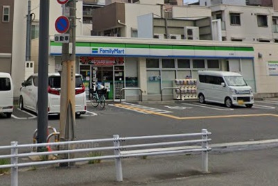 コンビニ　ファミリーマート 木川西店（コンビニ）まで351m