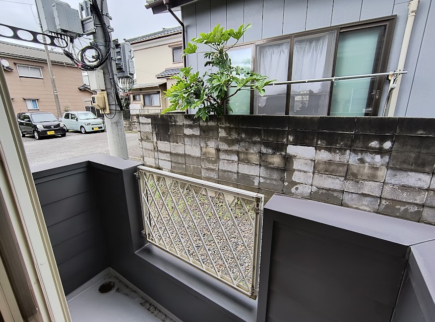 バルコニー　布団も干せます