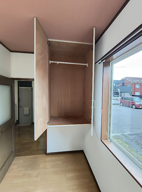 収納　吊戸タイプの収納