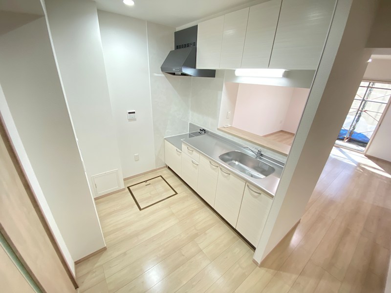 キッチン　106号室の写真です。照明器具はつきません◎図面や画像と現況