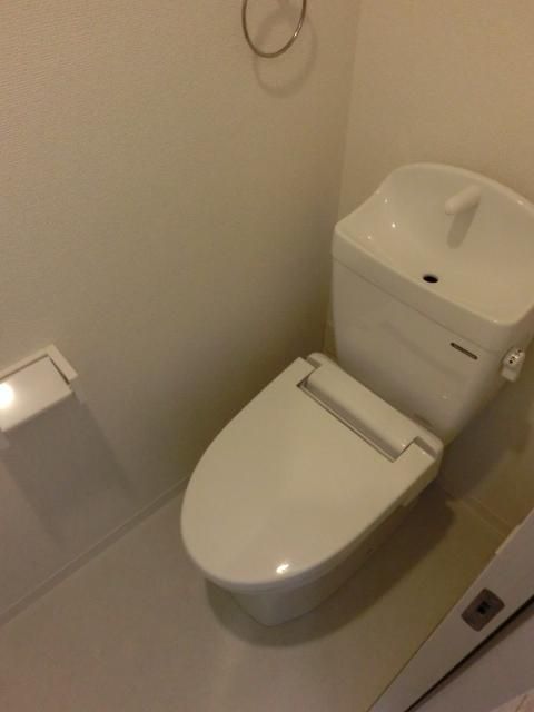 トイレ　清潔感のあるトイレ