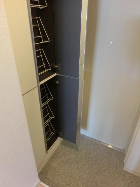 玄関　シューズボックス付