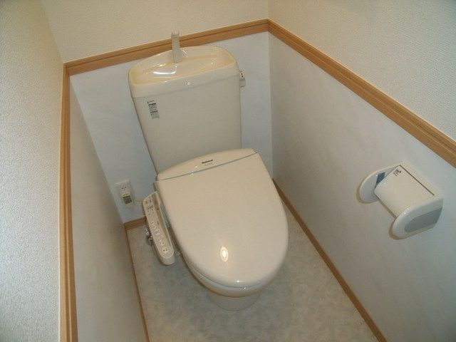 トイレ　洗浄便座付トイレ