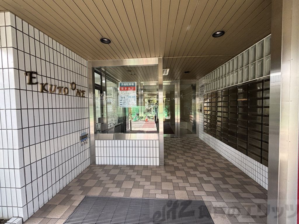 エントランス　エントランス