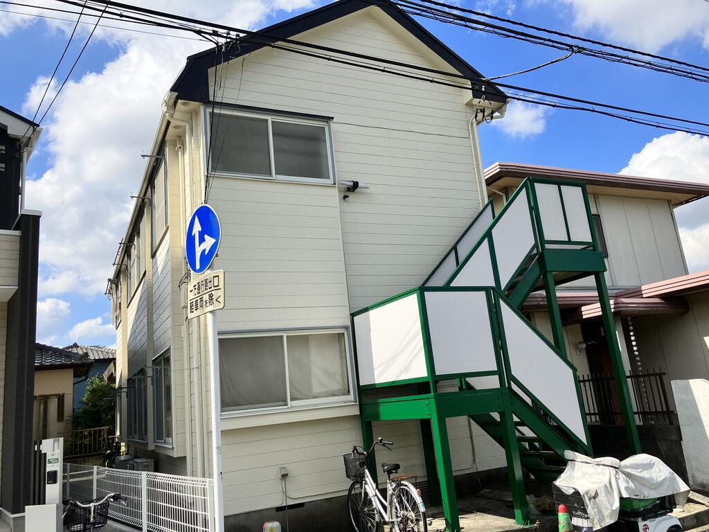 加曾利ハイリビングの外観写真