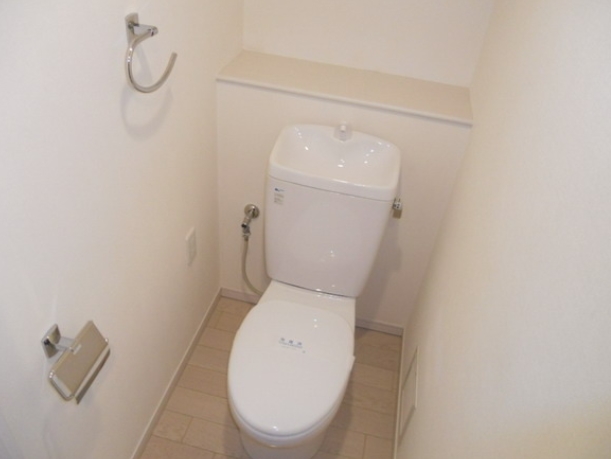 トイレ　写真は同タイプ住居です。