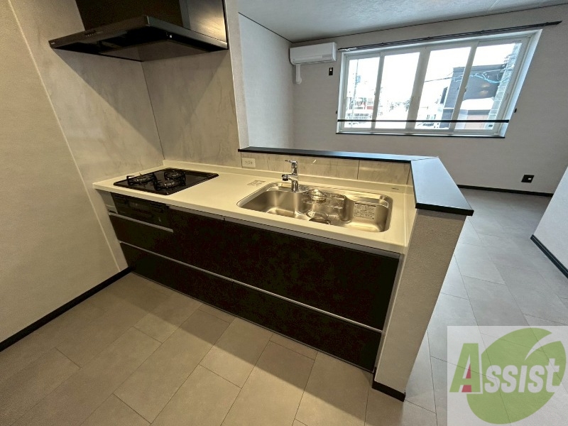 キッチン　キッチンはスペースも広々していて使いやすそうですよ！