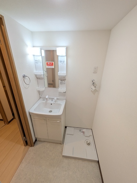 洗面設備　シャワー付き洗面台※他部屋参考写真