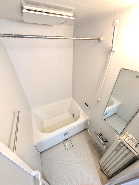 バス・シャワールーム　追い焚き、浴室乾燥機あり※他部屋参考写真