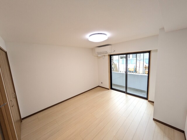 居室・リビング　※他部屋参考写真　居室内照明器具は設備対象外