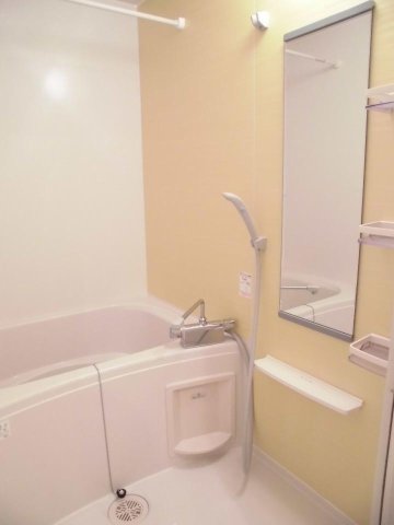 バス・シャワールーム　きれいなお風呂です