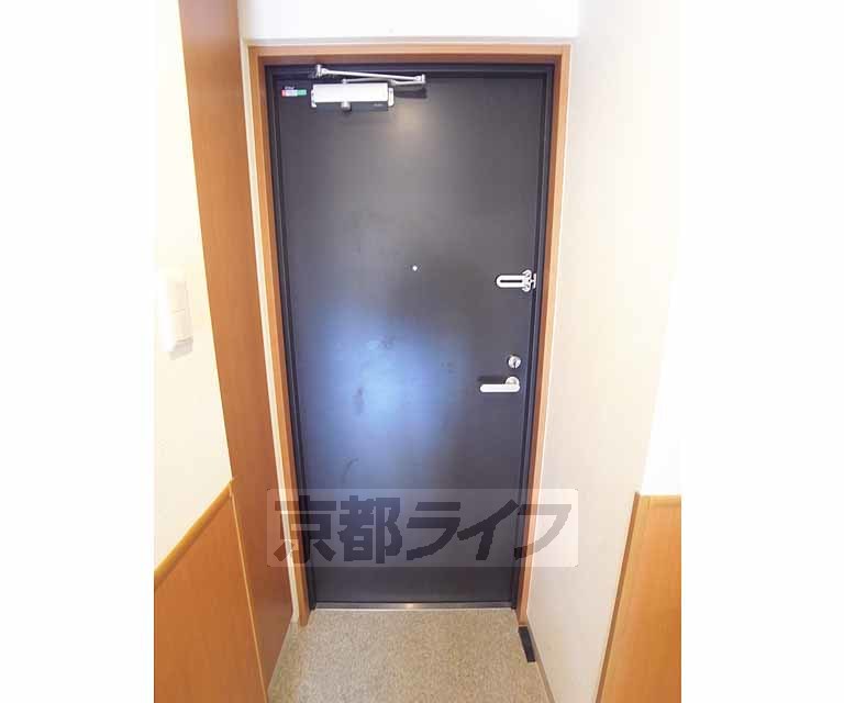 その他設備　しっかりとしたドアです。