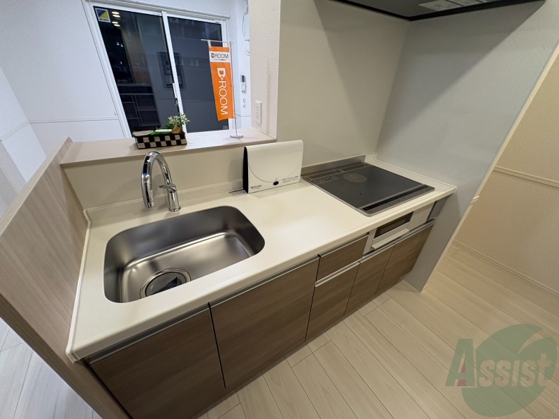 キッチン　キッチンには作業場もあります。料理も捗りますね。