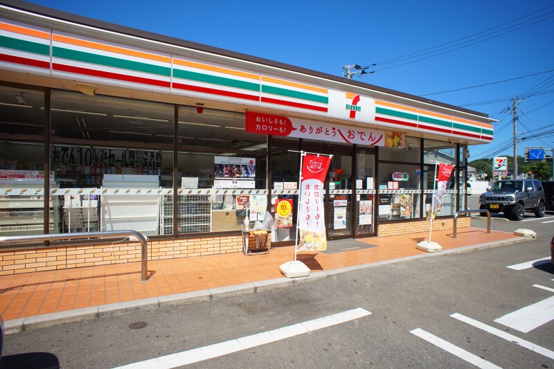 コンビニ　セブンイレブン福津内殿店（コンビニ）まで2564m