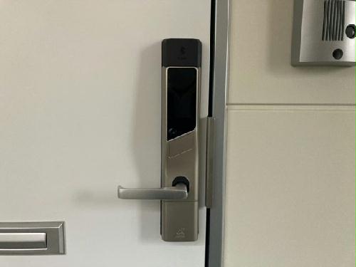 セキュリティ　鍵の持ち歩きが不要の電子キー『Smartlock』