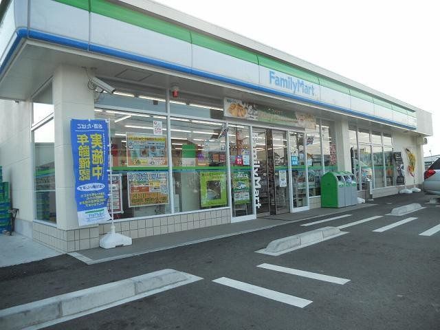 コンビニ　ファミリーマート掛川富部店（コンビニ）まで266m
