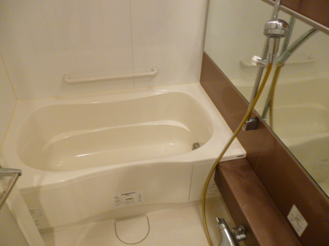 バス・シャワールーム　※別部屋の参考写真です。