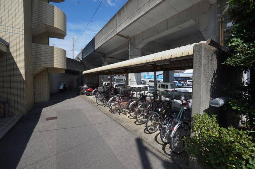 駐車場　駐輪場