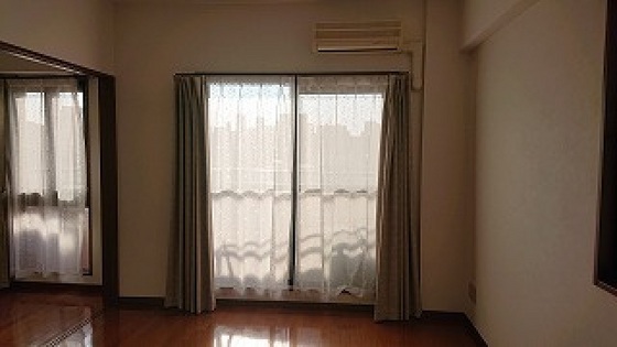 居室・リビング　※別号室の写真です