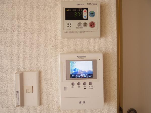 セキュリティ　モニター付きインターフォンで訪問者をチェック※同間取り別室