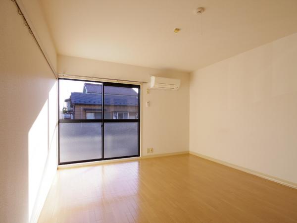 居室・リビング　明るいフローリングのお部屋※同間取り別室