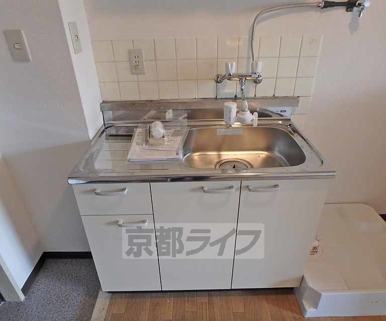 キッチン　一人暮らしにちょうどいいサイズです