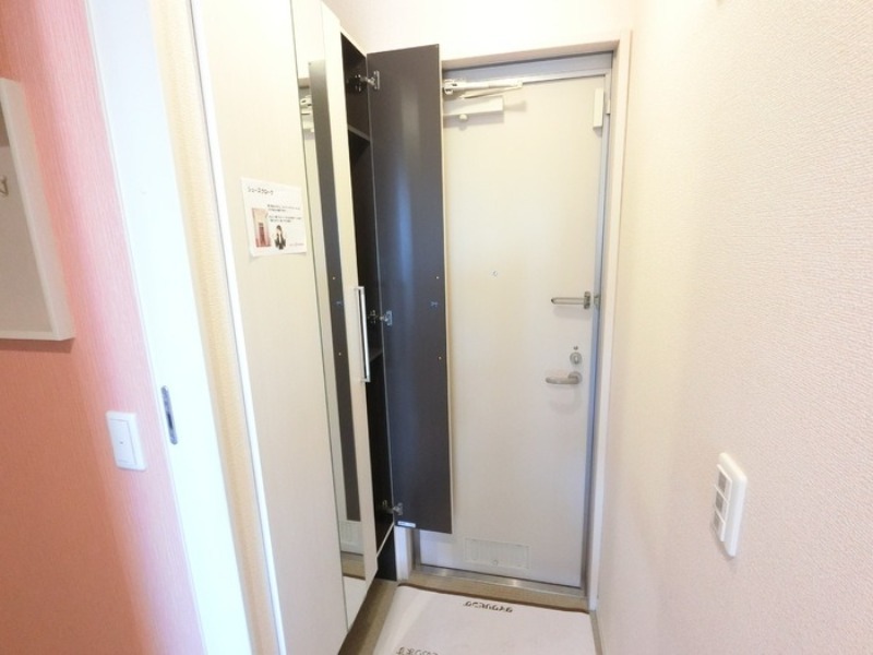 玄関　図面と現状に相違がある場合には現状を優先