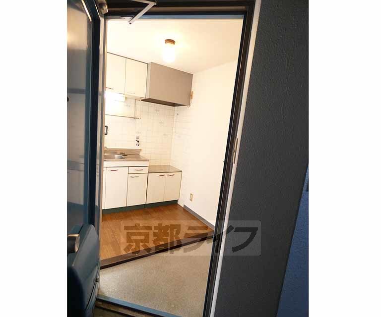 玄関　日当たり良好