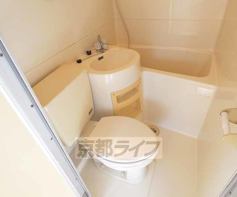 トイレ　日当たり良好