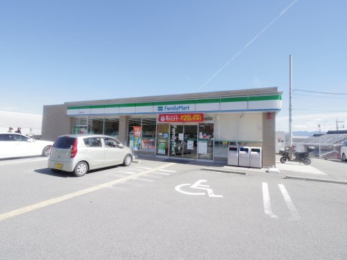 コンビニ　ファミリーマート 葛城南藤井店（コンビニ）まで583m