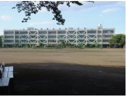 中学校　あきる野市立東中学校（中学校）まで926m