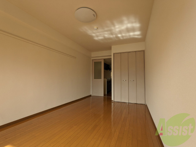 その他部屋・スペース　寝室はリビングと同じ部屋になります。広さが伝わるでしょうか。