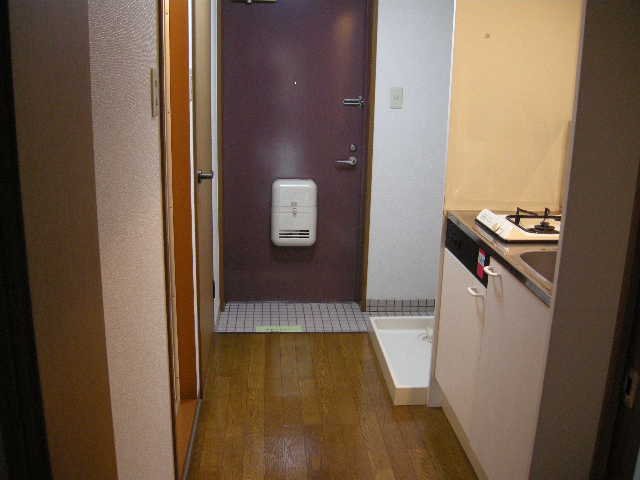 玄関　※他室の参考写真です