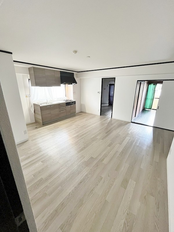 居室・リビング　★LDK13帖★