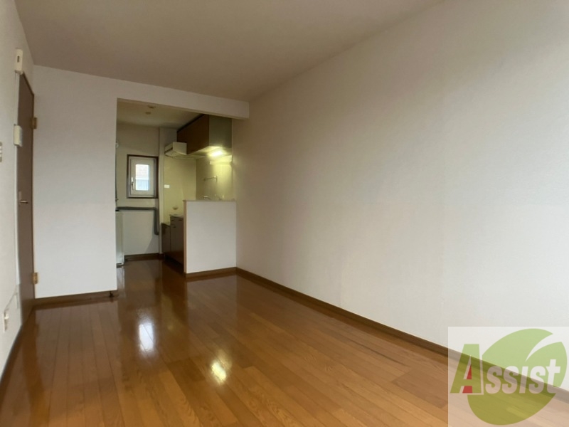 居室・リビング　広くてキレイなお部屋が広がっていて、充実した生活が送れそう。