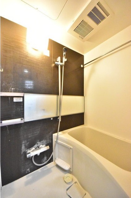 バス・シャワールーム　風呂