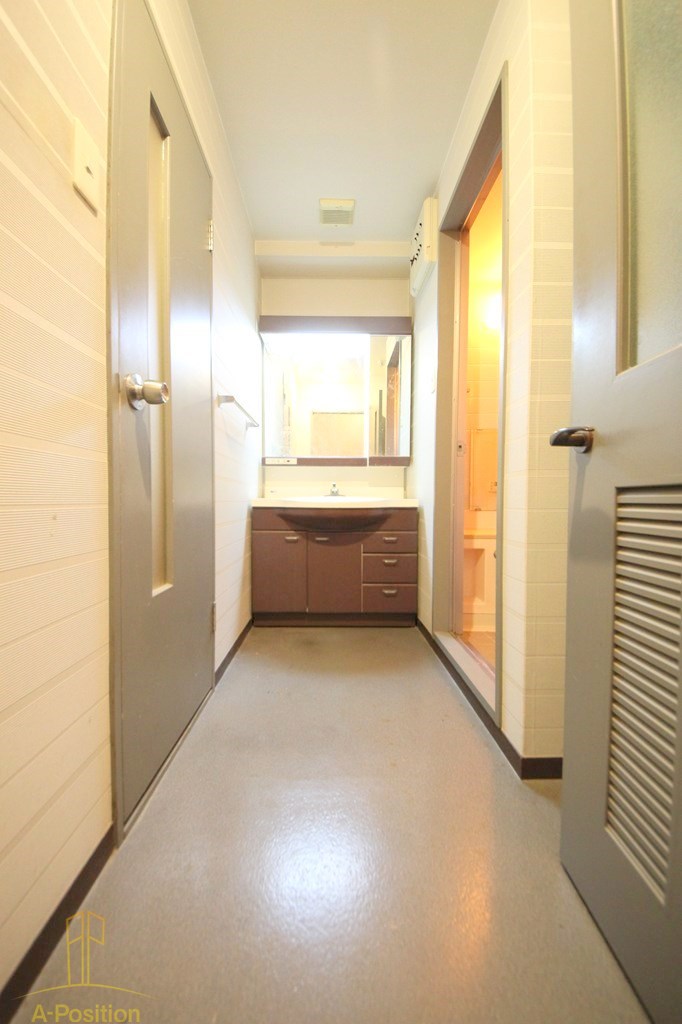 洗面設備　エクセル靭