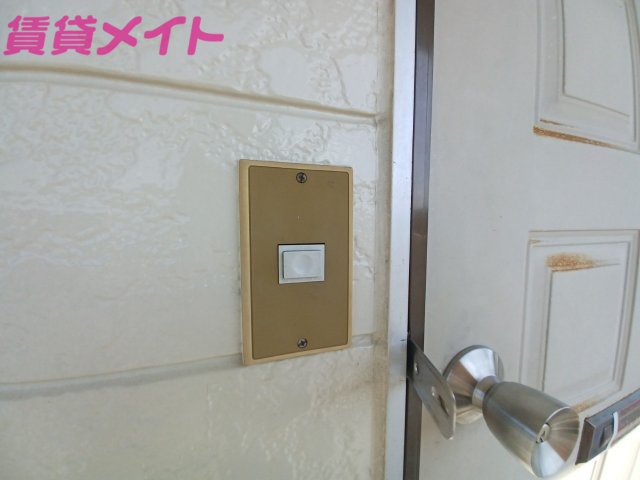 セキュリティ　別部屋同型反転タイプです。